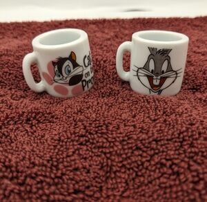 Looney Tunes 2 Mini Mug Bugs Bunny  Cat On The Prowl Collectible 1.25" Ceramic